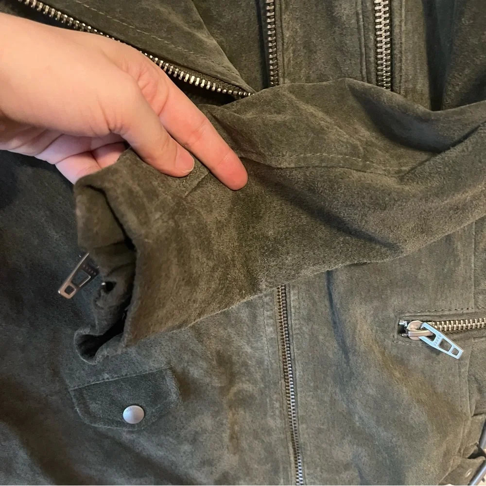 BlankNYC Suede Moto Jacket 🖤✨ *cross-listed* - Picture 7 of 9